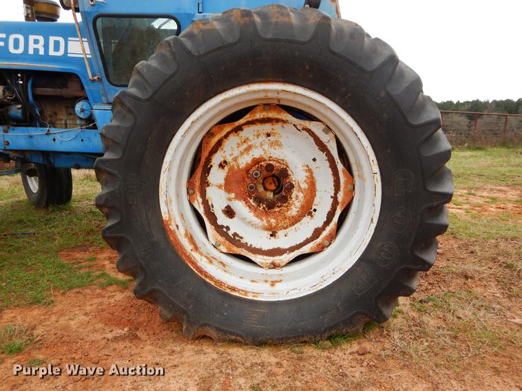 image for item DC0210 Ford 9600 tractor