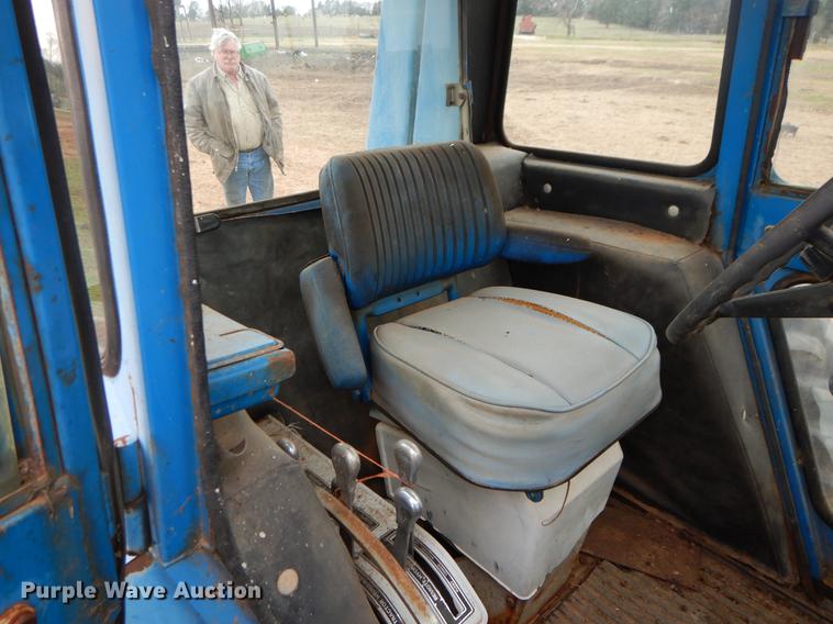 image for item DC0210 Ford 9600 tractor