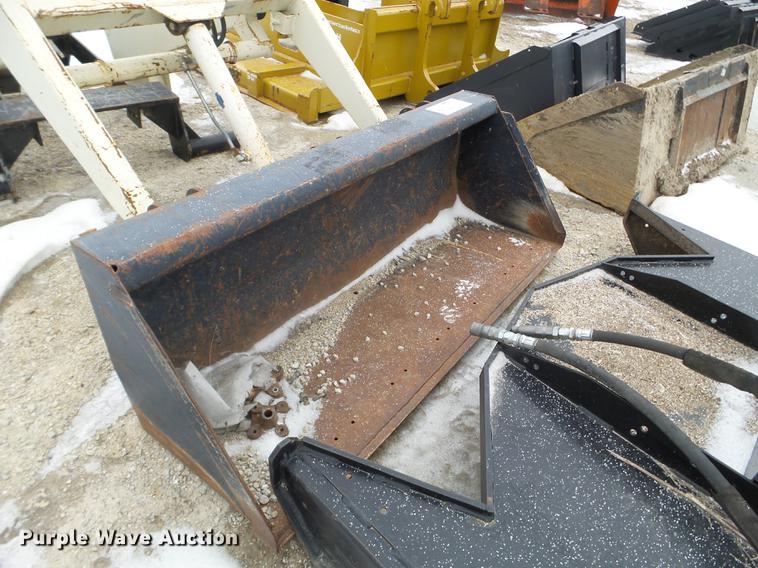 image for item DC1242 AGCO 2 loader