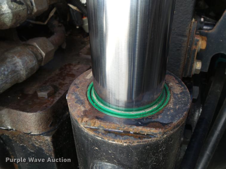 image for item DD2355 2004 Case IH MX285 MFWD tractor