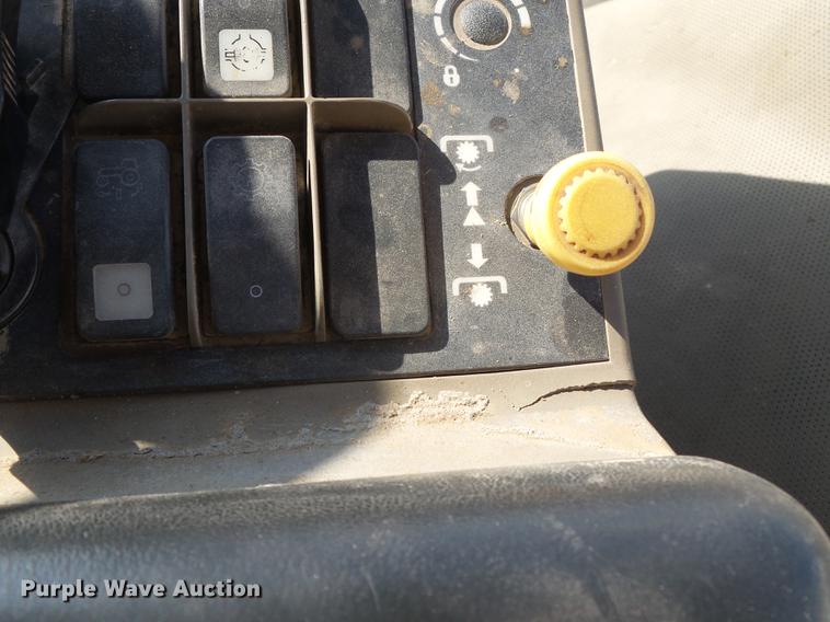 image for item DD2355 2004 Case IH MX285 MFWD tractor