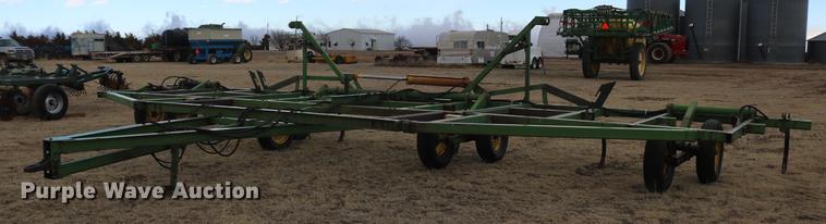 image for item DD5981 John Deere 1600 chisel