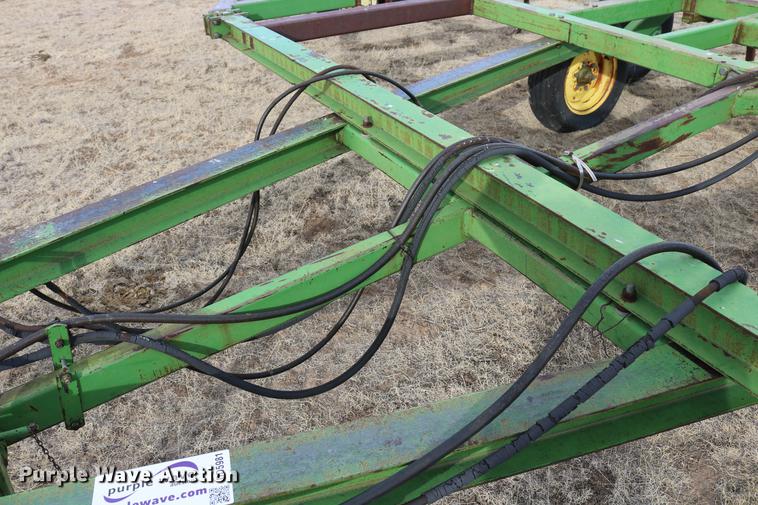 image for item DD5981 John Deere 1600 chisel