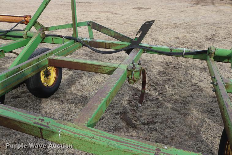 image for item DD5981 John Deere 1600 chisel