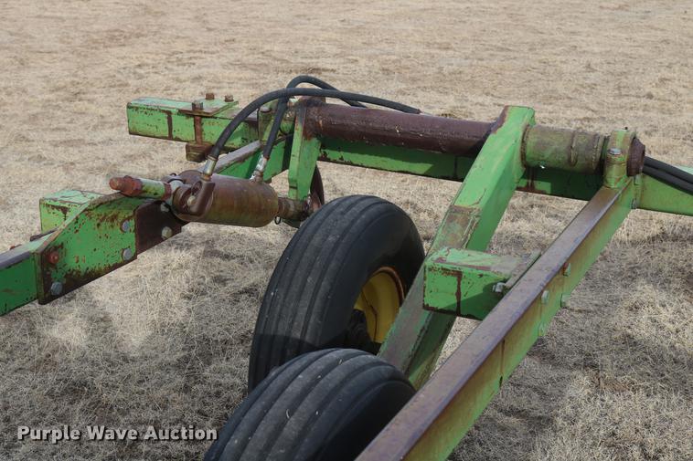 image for item DD5981 John Deere 1600 chisel