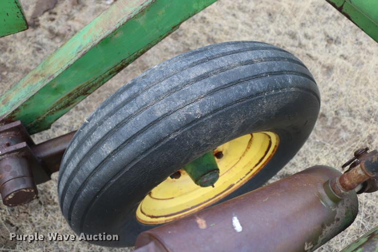 image for item DD5981 John Deere 1600 chisel