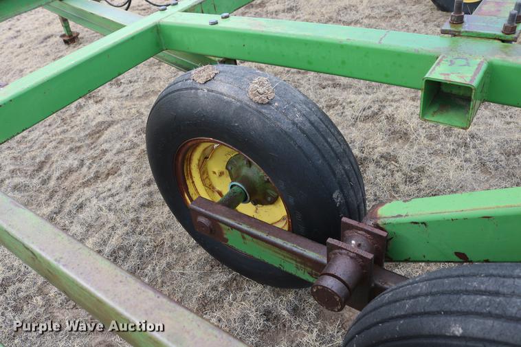 image for item DD5981 John Deere 1600 chisel