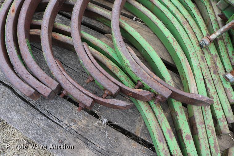 image for item DD5981 John Deere 1600 chisel