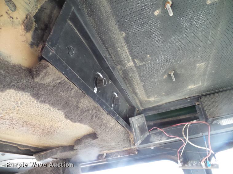 image for item DD5988 1979 John Deere 2280 windrower