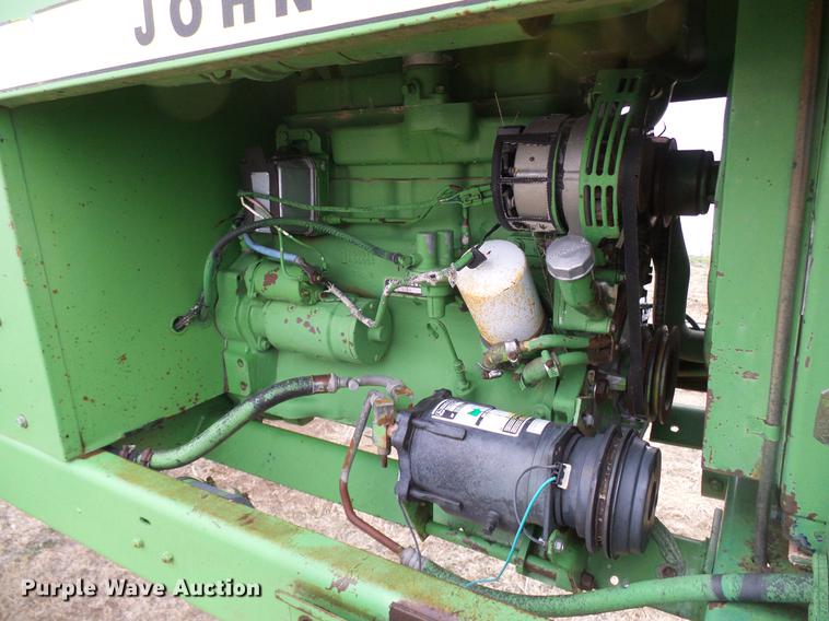 image for item DD5988 1979 John Deere 2280 windrower
