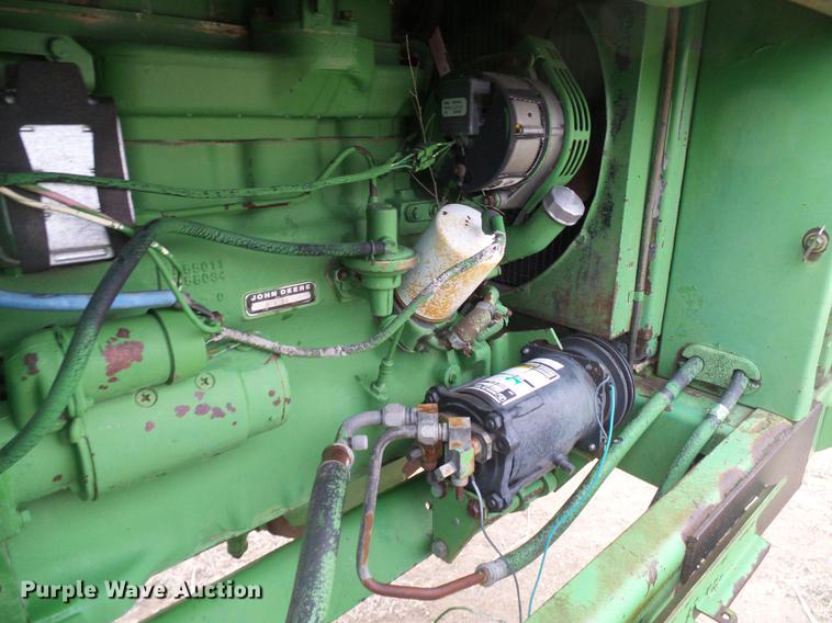 image for item DD5988 1979 John Deere 2280 windrower