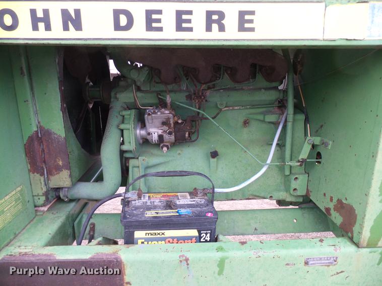 image for item DD5988 1979 John Deere 2280 windrower