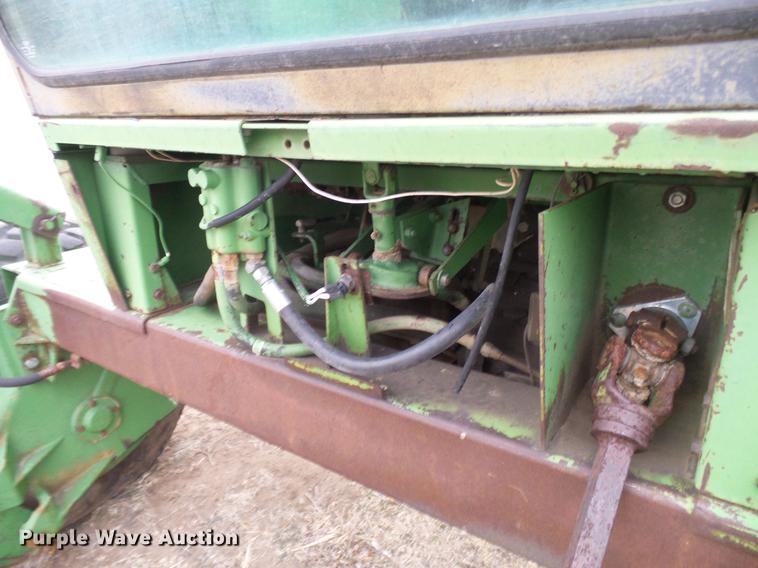 image for item DD5988 1979 John Deere 2280 windrower