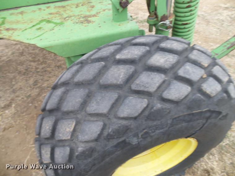 image for item DD5988 1979 John Deere 2280 windrower