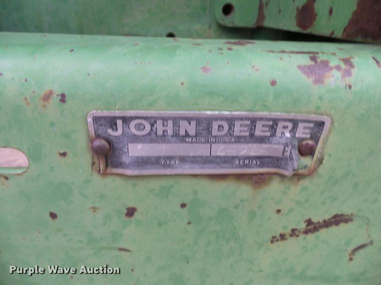 image for item DD5988 1979 John Deere 2280 windrower