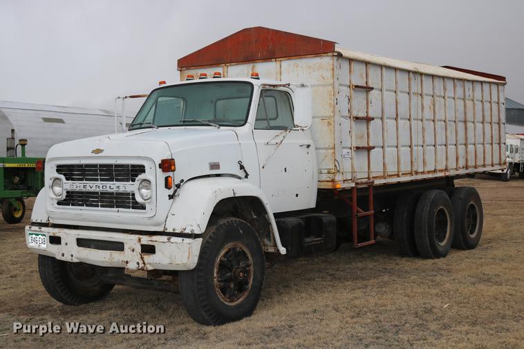 image for item DD5990 1979 Chevrolet C80 grain truck