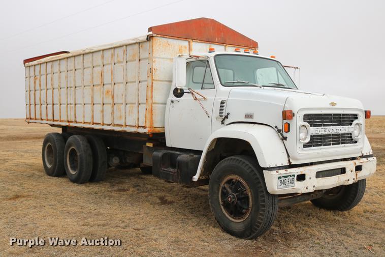 image for item DD5990 1979 Chevrolet C80 grain truck