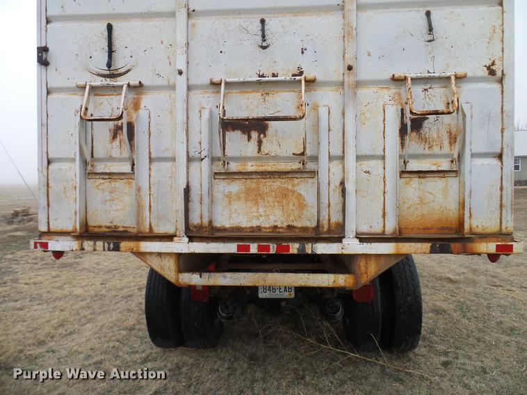 image for item DD5990 1979 Chevrolet C80 grain truck