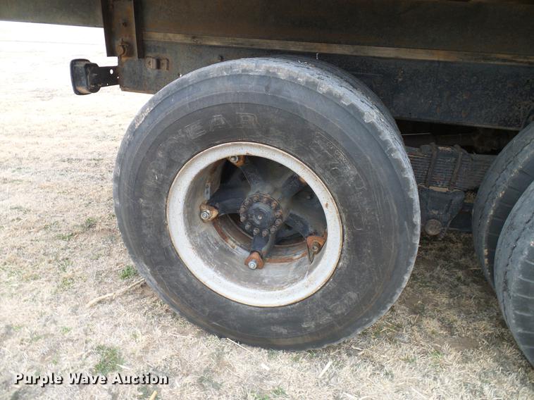 image for item DD5990 1979 Chevrolet C80 grain truck