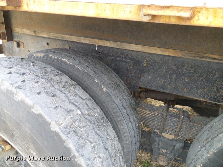 image for item DD5990 1979 Chevrolet C80 grain truck