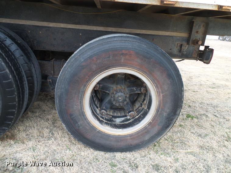 image for item DD5990 1979 Chevrolet C80 grain truck