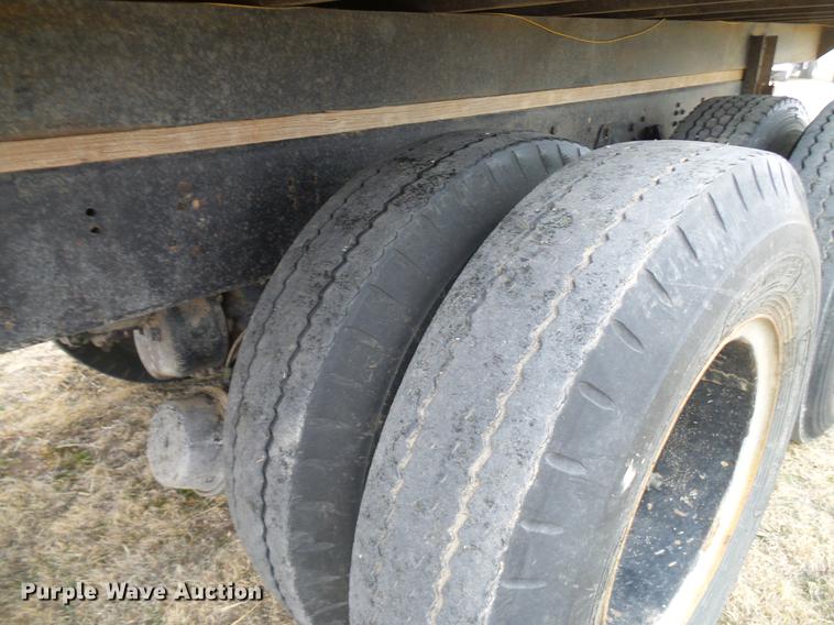 image for item DD5990 1979 Chevrolet C80 grain truck