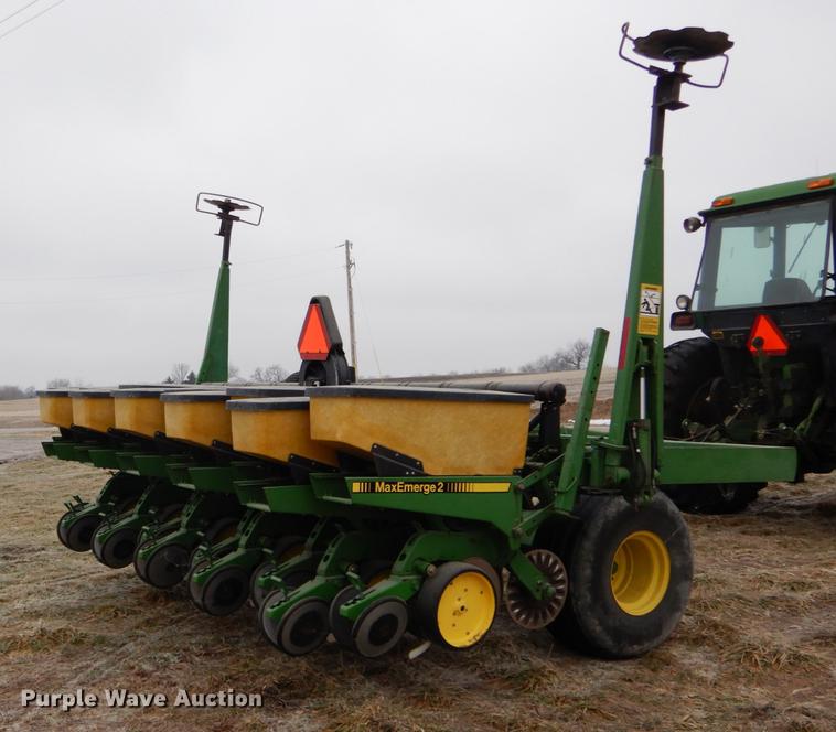 image for item DE6005 John Deere 7240 no-till planter