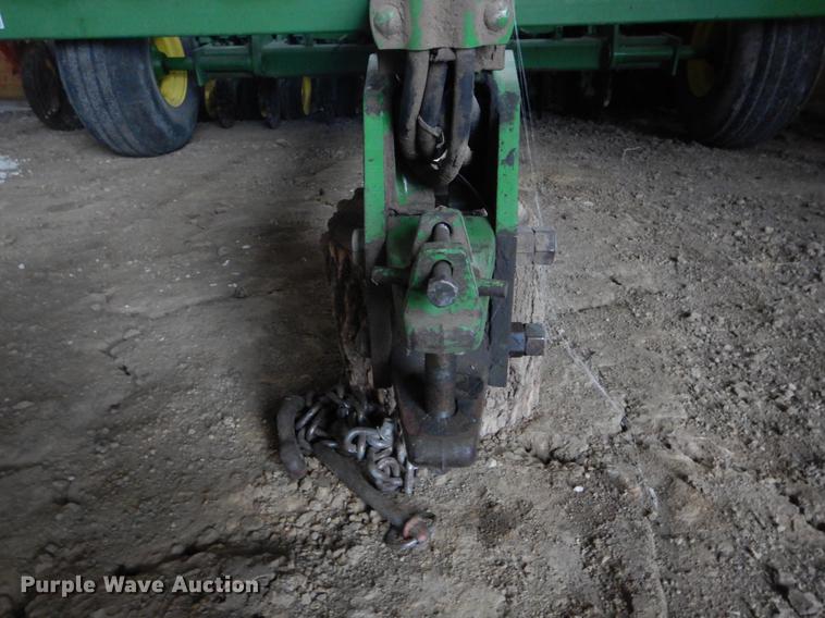 image for item DE6005 John Deere 7240 no-till planter