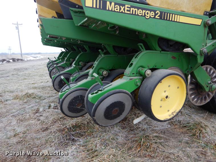 image for item DE6005 John Deere 7240 no-till planter