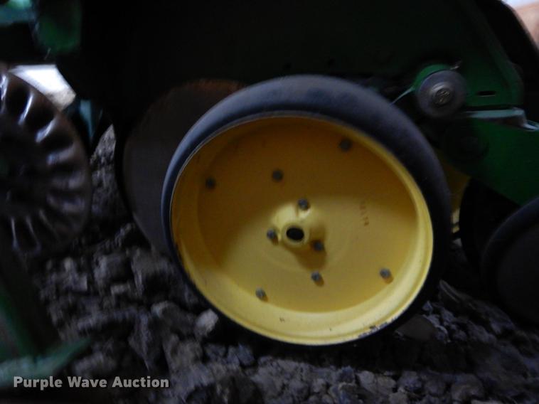 image for item DE6005 John Deere 7240 no-till planter