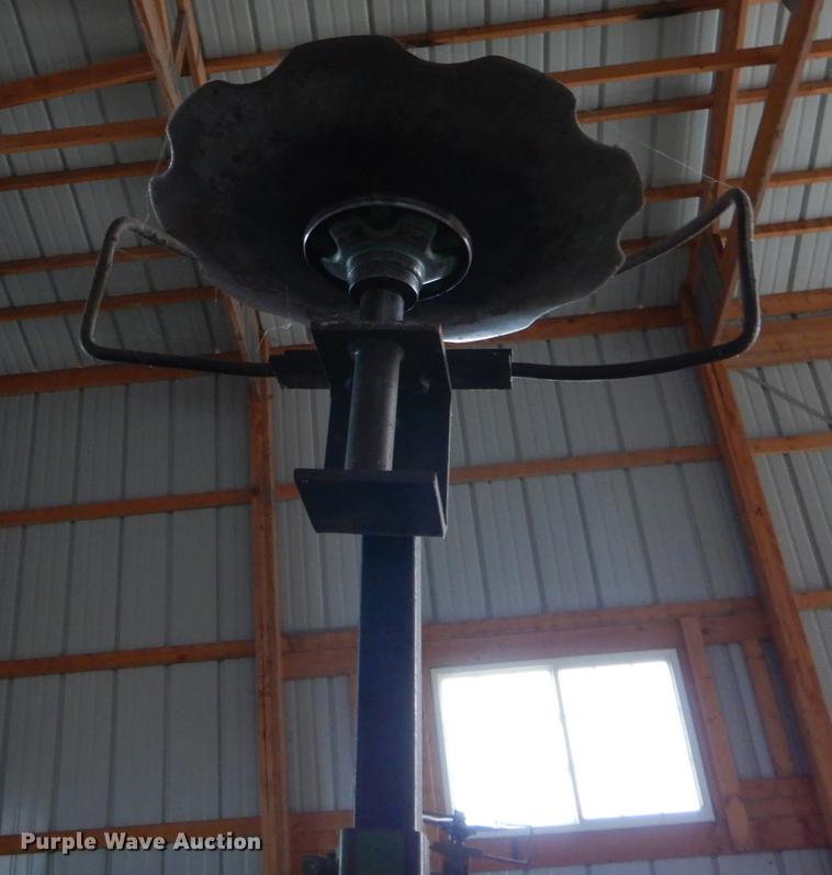 image for item DE6005 John Deere 7240 no-till planter