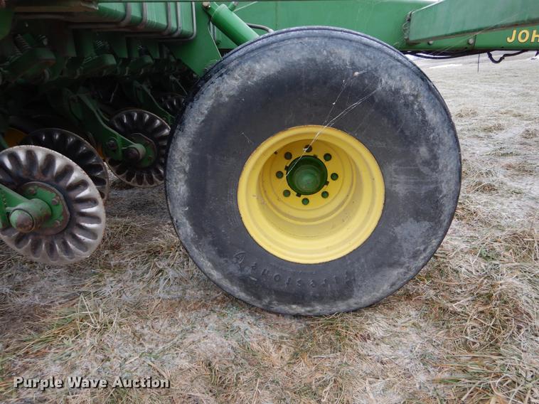 image for item DE6005 John Deere 7240 no-till planter