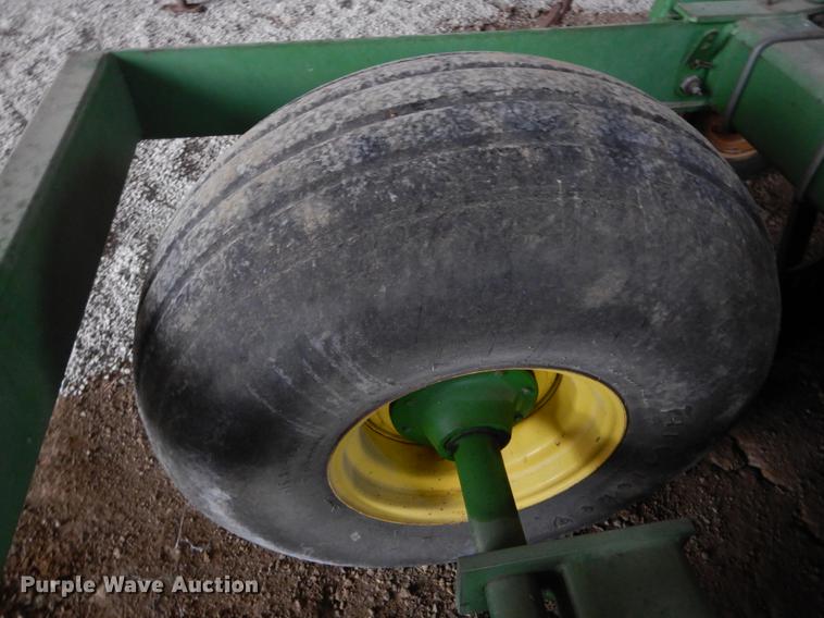 image for item DE6005 John Deere 7240 no-till planter