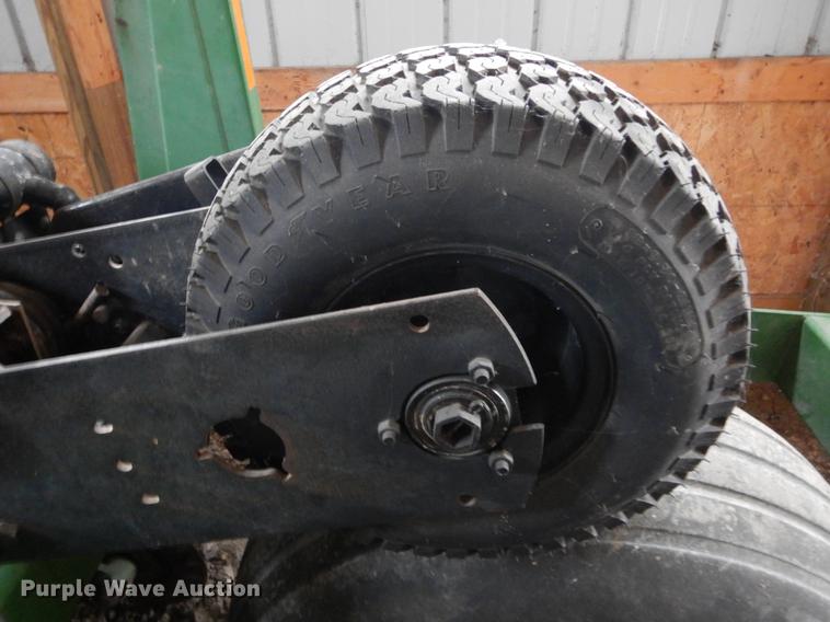 image for item DE6005 John Deere 7240 no-till planter