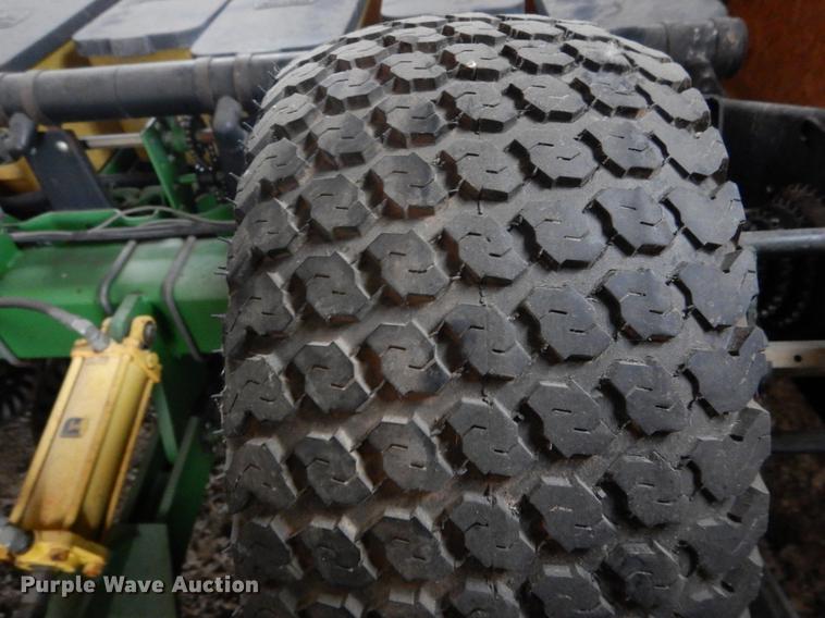 image for item DE6005 John Deere 7240 no-till planter
