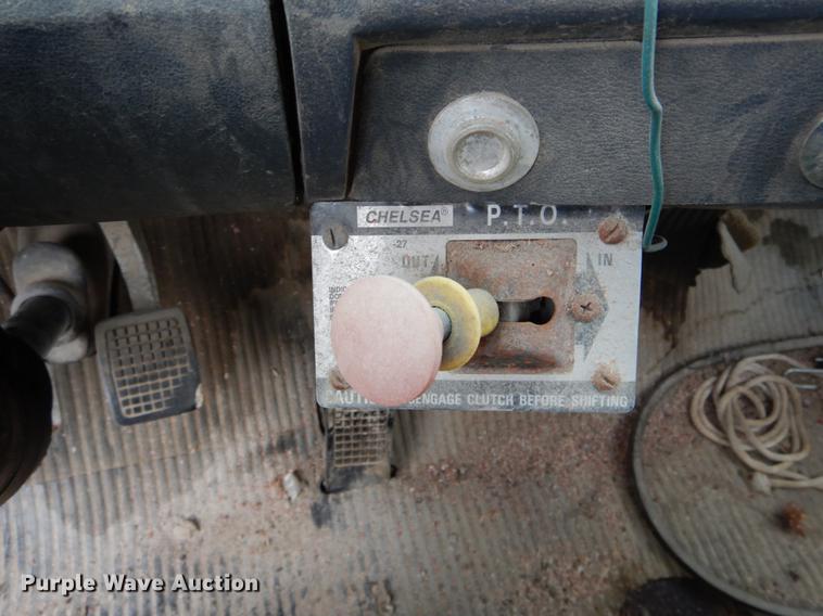 image for item DE6009 1985 Ford 8000 tender truck