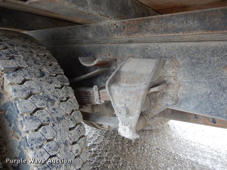 image for item DE6009 1985 Ford 8000 tender truck