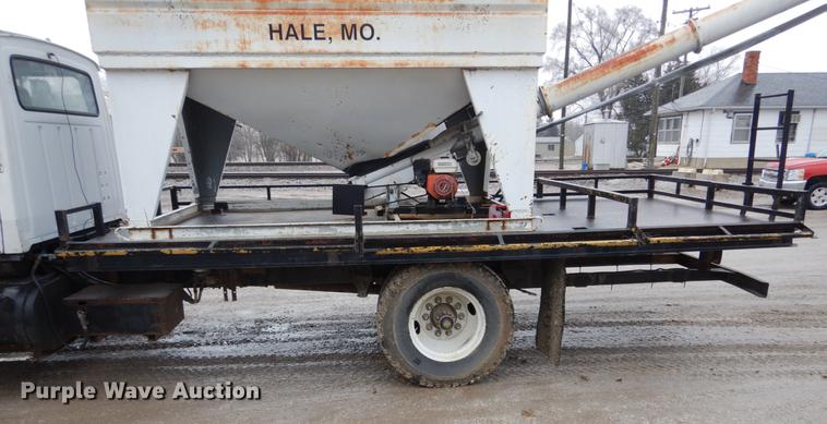 image for item DE6009 1985 Ford 8000 tender truck