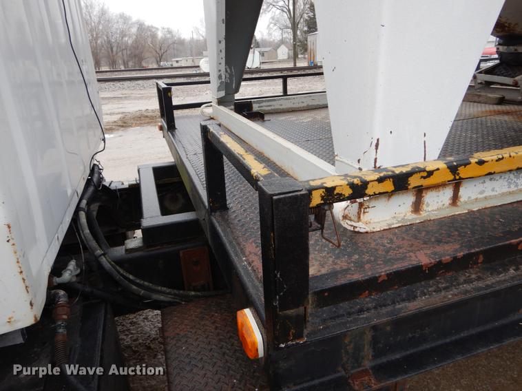 image for item DE6009 1985 Ford 8000 tender truck