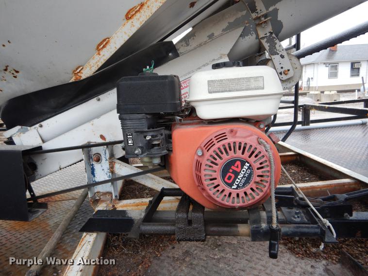 image for item DE6009 1985 Ford 8000 tender truck