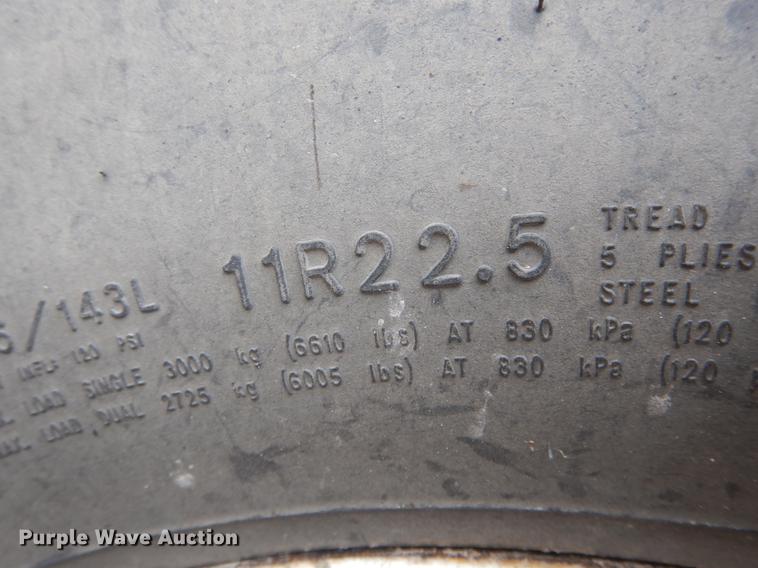 image for item DE6009 1985 Ford 8000 tender truck