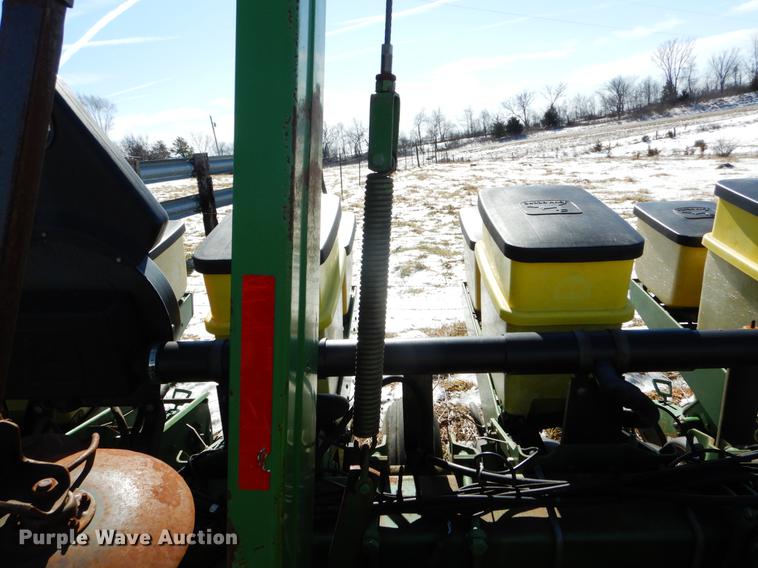 image for item DE6018 John Deere 7200 MaxEmerge planter
