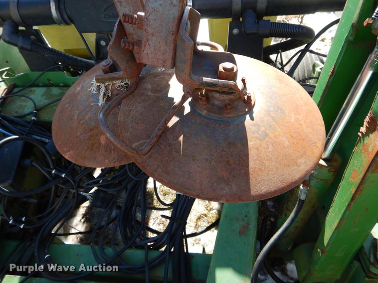 image for item DE6018 John Deere 7200 MaxEmerge planter