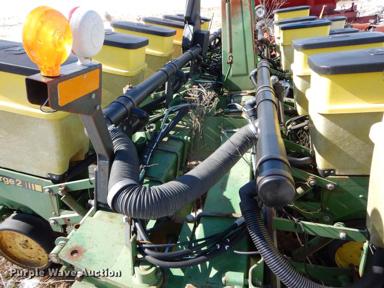 image for item DE6018 John Deere 7200 MaxEmerge planter