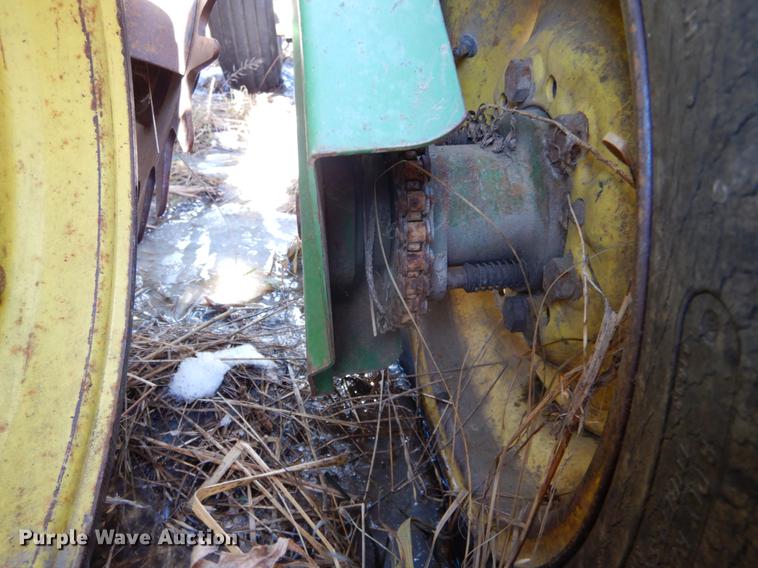 image for item DE6018 John Deere 7200 MaxEmerge planter