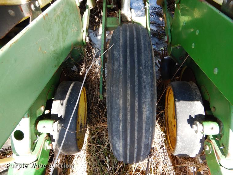 image for item DE6018 John Deere 7200 MaxEmerge planter