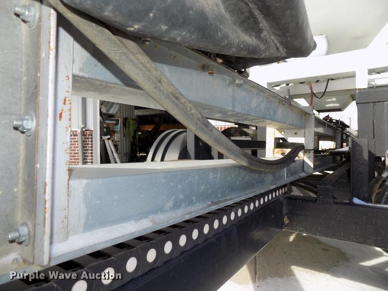 image for item DE7588 2009 Par-Kan PK336265 seed tender trailer