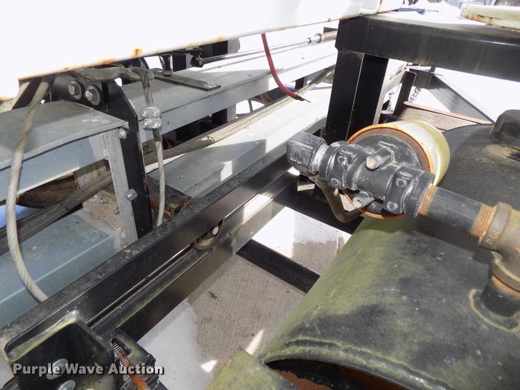 image for item DE7588 2009 Par-Kan PK336265 seed tender trailer