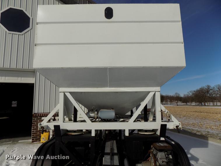 image for item DE7588 2009 Par-Kan PK336265 seed tender trailer