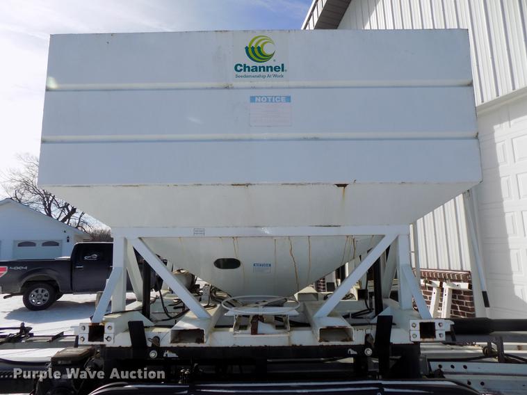 image for item DE7588 2009 Par-Kan PK336265 seed tender trailer